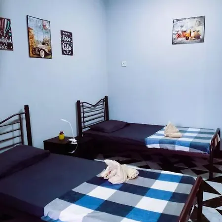 Homestay D'Lapang Near Klia Sepang Exterior photo